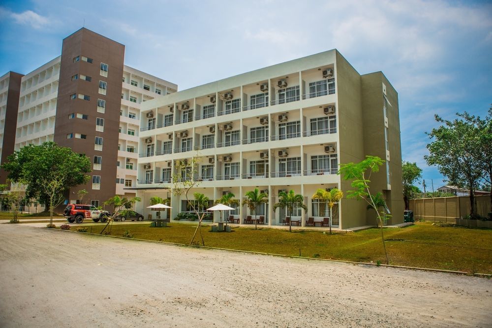 Kdu Hotel Boralesgamuwa Exterior foto